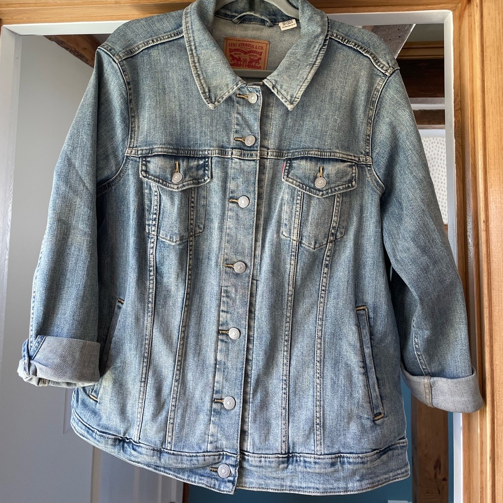 Levi’s jean jacket, 2X